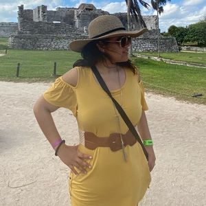 Meet your Posher, Thalia